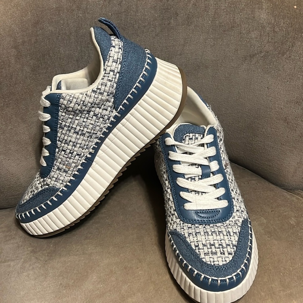 Universal Thread Sneakers